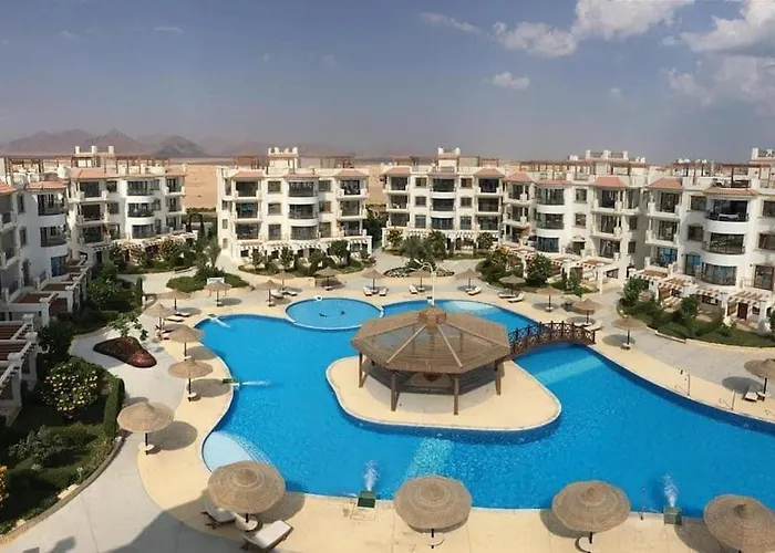Hills - Cosy With Pool View And Free Access Daire *