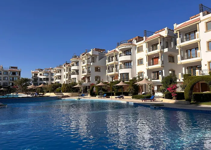 Hills - Cosy With Pool View And Free Access Daire *