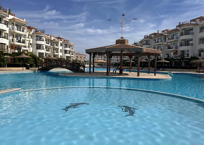 Daire Hills - Cosy With Pool View And Free Access *